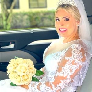COPY - Used wedding dress for sale.  Perfect - I only wore it for 4 hours size M